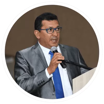 Advogado e ex-prefeito do município de Triunfo-PE