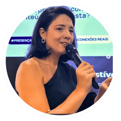 Estrategista política, palestrante, criadora do curso Mandato Estratégico e apresentadora do podcast Política de Leve